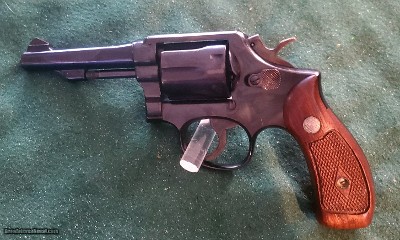 SMITH& WESSON MILITARY & POLICE MOD 10 38 SPEC.