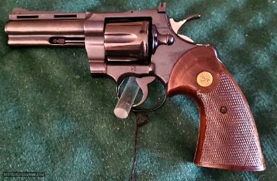 COLT PYTHON
357 MAG.