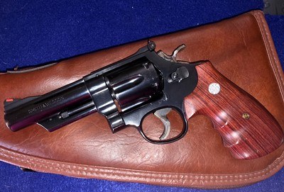 SMITH & WESSON29-2 44 MAG - Image 1 of 10