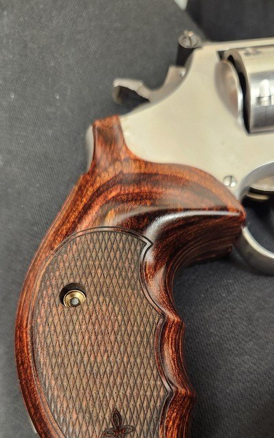 Smith & Wesson Model 686-4 357mag/38spl 4-inch barrel - No Lock - 7 Shot - Image 8 of 14