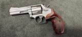 Smith & Wesson Model 686-4 357mag/38spl 4-inch barrel - No Lock - 7 Shot - Image 3 of 14