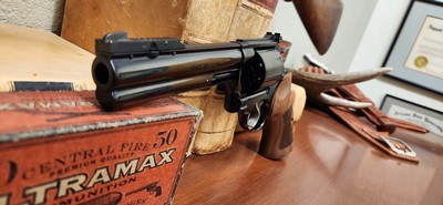 Smith & Wesson Model 29-3 Classic Hunter Lew Horton unfluted cylinder 44 mag - 6in barrel - Image 2 of 10