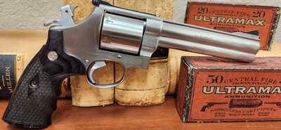 Smith & Wesson Model 629-3 Classic Hunter - 44 mag - 6-inch barrel - Image 4 of 10