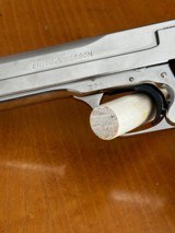 Smith & Wesson Model 41 .22 Autoloading Target Pistol - 3 of 9