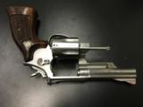 Smith & Wesson .357 magnum model 66-2 - 5 of 8