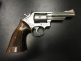 Smith & Wesson .357 magnum model 66-2 - 2 of 8