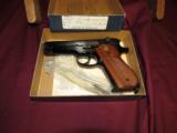 Smith and Wesson Model 39-2 9mm Blued N.I.B. - 1 of 1