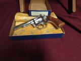 Smith and Wesson 63 "No Dash" 4" .22lr. W.Box - 4 of 4