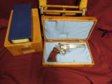 Smith and Wesson 629 "No Dash" 6" W/Shipping Case - 1 of 4