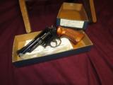 Smith and Wesson 19-3 4" High Polish Blue w/Box - 1 of 7