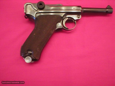PRESTINE 1938 MAUSER S/42 9mm PO8, ALL MATCHING SERIAL NUMBERS PLUS MAG, 99% BLUE.