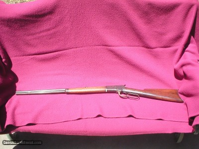 WINCHESTER MODEL 1892 LEVER ACTION: 32 WCF. CALIBER RIFLE,LOW SN 85XX, BLUEING IS 98% ON THE RIFLE