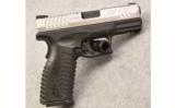 Springfield XD-M Two-Tone .40 S&W - 1 of 5