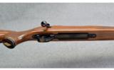 Weatherby Mark V Deluxe .270 WBY MAG - 2 of 8