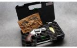 Smith & Wesson ~ 686-6 ~ .357 Magnum - 4 of 4