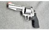 Smith & Wesson ~ 686-6 ~ .357 Mag. - 2 of 5
