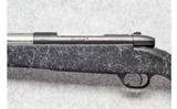 Weatherby ~ Mark V Accumark ~ .300 Weatherby Magnum - 8 of 10