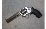 Smith & Wesson ~ 686-6 ~ .357 Magnum - 2 of 2