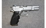 Tanfoglio ~ TA-90 ~ 9mm Luger - 1 of 2