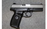 Smith & Wesson ~ SW40VE ~ .40 S&W - 1 of 2