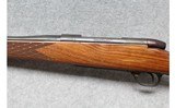 Weatherby ~ Mark V ~ .300 Weatherby Magnum - 8 of 10