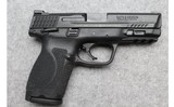 Smith & Wesson ~ M&P 40 M2.0 ~ .40 S&W - 1 of 2