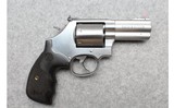 Smith & Wesson ~ 686-6 ~ .357 Magnum - 1 of 2