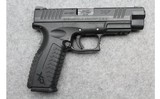 Springfield Armory ~ XDm ~ .40 S&W - 1 of 2