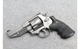 Smith & Wesson ~ 627-6 ~ .357 Magnum