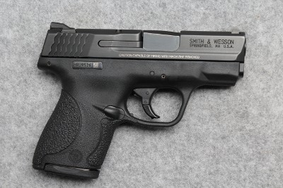 Smith & Wesson ~ M&P 9 SHIELD ~ 9mm Luger