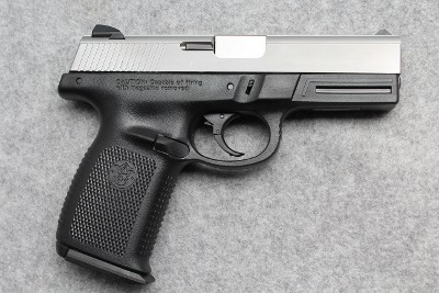 Smith & Wesson ~ SW9VE ~ 9mm Luger