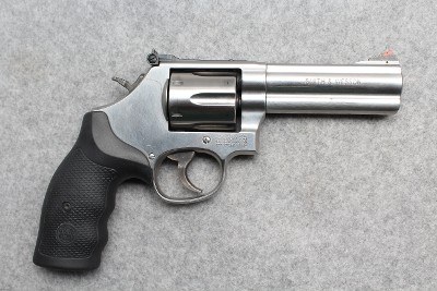 Smith & Wesson686 6.357 Magnum