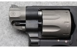 Smith & Wesson ~ Model 327 ~ .357 Magnum - 4 of 7