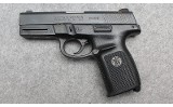 Smith & Wesson ~ SW40VE ~ .40 S&W - 2 of 7