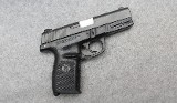 Smith & Wesson ~ SW40VE ~ .40 S&W - 1 of 7
