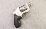Smith & Wesson ~ 642-2 Airweight ~ .38 Spl. - 1 of 2