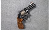 Smith & Wesson ~ 329PD ~ .44 Magnum ~ Revolver - 1 of 3