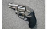 Smith and Wesson ~ 640-1 ~ DA Revolver - 2 of 3