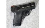 Smith & Wesson ~ M&P 9 Shield ~ 9mm Luger - 1 of 3