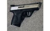 Smith & Wesson M&P 40 Compact - 2 of 2