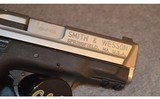 Smith & Wesson ~ M&P 40C ~ .40 S&W - 4 of 8