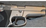 Smith & Wesson ~ 5906 ~ 9 mm Luger - 3 of 8