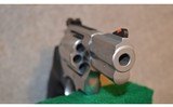 Smith & Wesson ~ 686-6 ~ .357 Magnum - 2 of 5