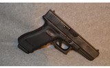 Glock ~ 17 Gen ~ 9MM - 1 of 8