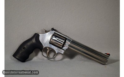 Smith & Wesson ~ 686-6 ~ .357 Mag