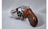 Smith & Wesson ~ 640 ~ .357 - 3 of 5