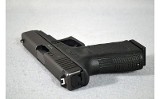 Glock ~ 23 ~ .40 S&W - 2 of 6 Glock ~ 23 ~ .40 S&W - 2 of 6