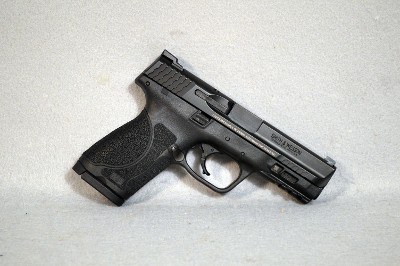 Smith & Wesson ~ M&P 9 M2.0 ~ 9mm