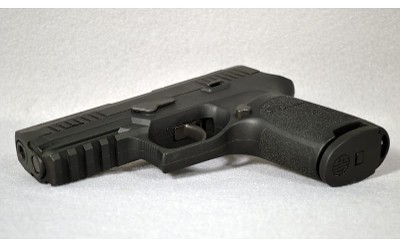 Sig Sauer ~ P320 ~ 9mm - Image 5 of 5