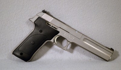 Smith & Wesson ~ Model 2206 ~ .22 LR - Image 1 of 5